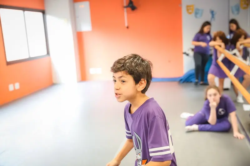 Aluno em aula de Performing Arts